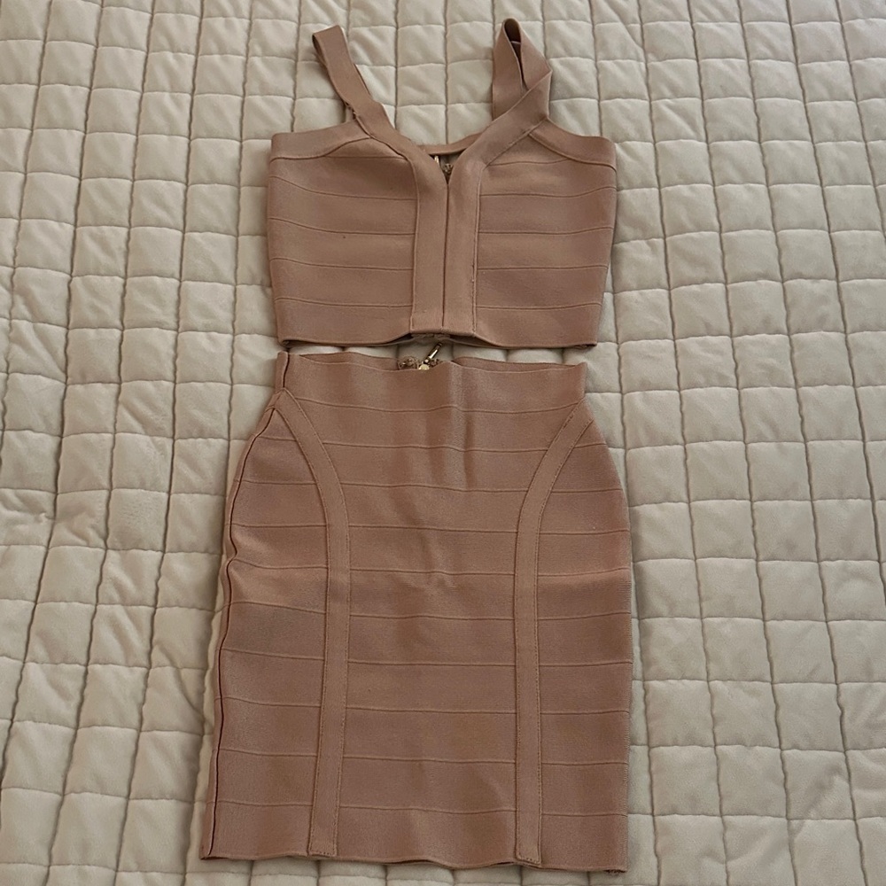 Guess Tan Women's Skirt Set